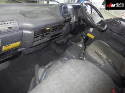 Isuzu ELF  с аукциона в Японии