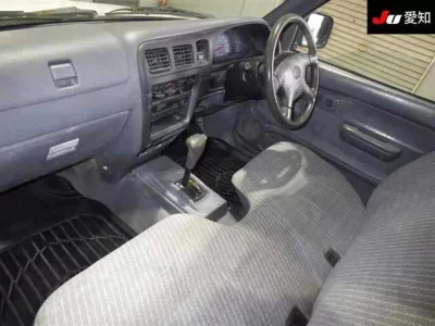 Toyota HILUX  с аукциона в Японии