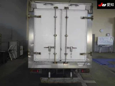 Isuzu ELF  с аукциона в Японии