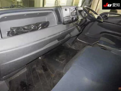 Mitsubishi FUSO TRUCK  с аукциона в Японии