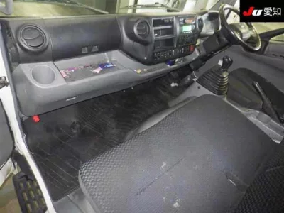 Hino DUTRO  с аукциона в Японии
