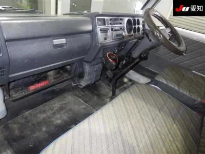 Mazda TITAN  с аукциона в Японии