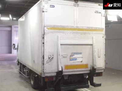 Isuzu ELF  с аукциона в Японии