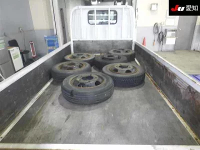 Isuzu ELF  с аукциона в Японии