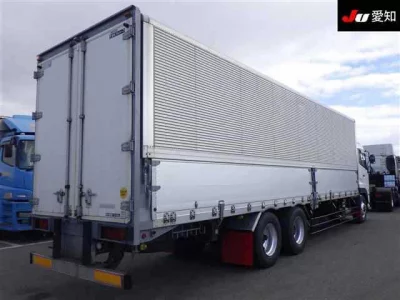 Nissan QUON  с аукциона в Японии