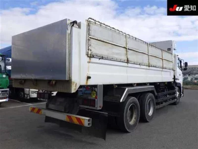 Nissan QUON  с аукциона в Японии