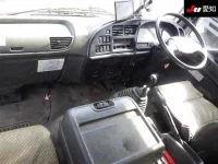 Isuzu FORWARD лот № 8592 оценка 3.5  с аукциона в Японии 2