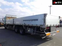 Nissan QUON лот № 8647 оценка 3.5  с аукциона в Японии 4