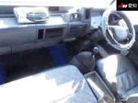 Nissan TRUCK лот № 8679 оценка 3  с аукциона в Японии 2