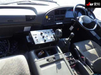 Isuzu FORWARD  с аукциона в Японии