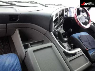 Nissan QUON  с аукциона в Японии