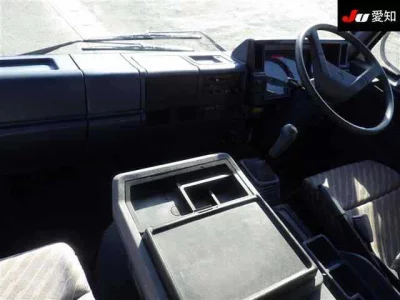 Isuzu FORWARD  с аукциона в Японии