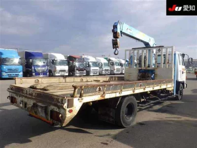 Isuzu FORWARD  с аукциона в Японии