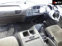 Isuzu FORWARD лот № 8707 оценка 3.5  с аукциона в Японии 2