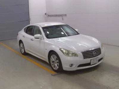 Nissan FUGA  с аукциона в Японии