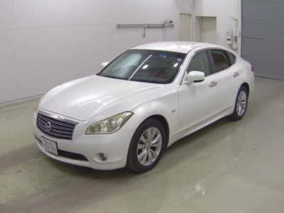 Nissan FUGA  с аукциона в Японии