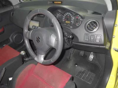 Suzuki SWIFT  с аукциона в Японии