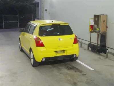 Suzuki SWIFT  с аукциона в Японии