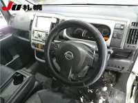 Nissan SERENA лот № 4 оценка 3.5  с аукциона в Японии 2
