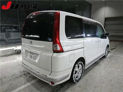 Nissan SERENA  с аукциона в Японии