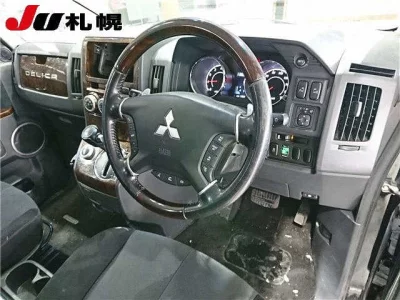 Mitsubishi DELICA D5