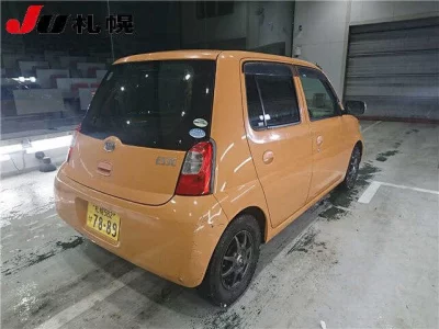Daihatsu Esse