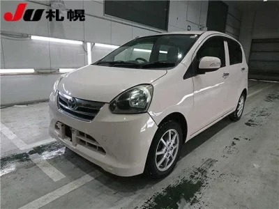 Toyota PIXIS EPOCH  с аукциона в Японии