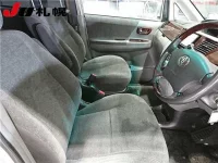 Toyota NOAH лот № 27 оценка R  с аукциона в Японии 4