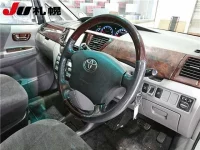 Toyota NOAH лот № 27 оценка R  с аукциона в Японии 2