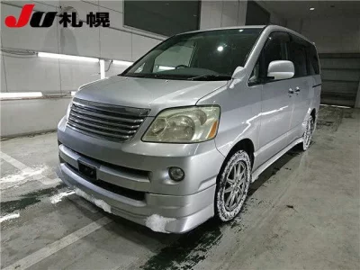 Toyota NOAH  с аукциона в Японии
