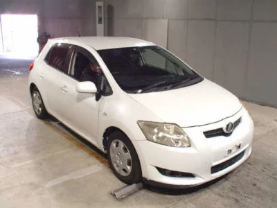 Toyota AURIS  с аукциона в Японии