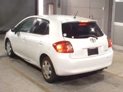 Toyota AURIS  с аукциона в Японии