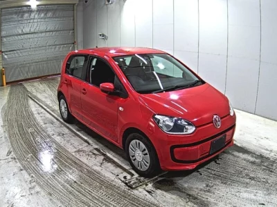 Volkswagen UP  с аукциона в Японии