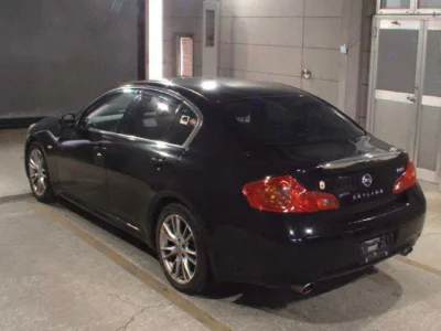 Nissan SKYLINE  с аукциона в Японии