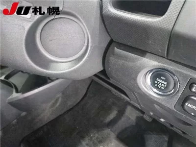 Toyota VITZ  с аукциона в Японии