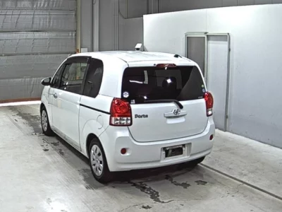 Toyota PORTE  с аукциона в Японии