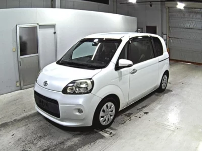 Toyota PORTE  с аукциона в Японии