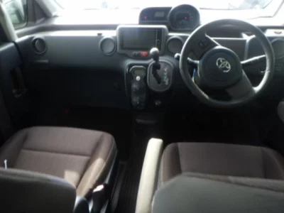 Toyota PORTE  с аукциона в Японии