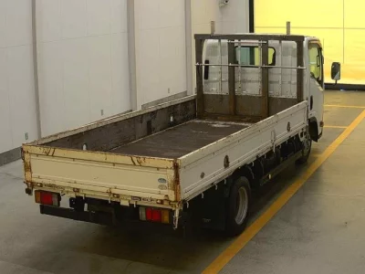 Isuzu ELF  с аукциона в Японии