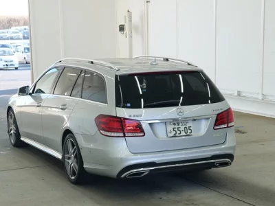 Mercedes-Benz E CLASS WAGON