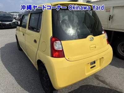 Daihatsu Esse