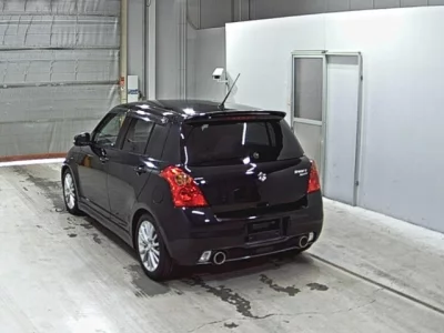 Suzuki SWIFT  с аукциона в Японии
