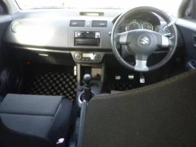 Suzuki SWIFT  с аукциона в Японии