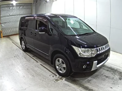 Mitsubishi DELICA D5  с аукциона в Японии