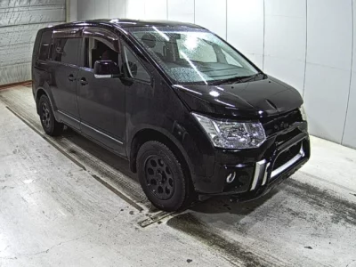 Mitsubishi DELICA D5  с аукциона в Японии