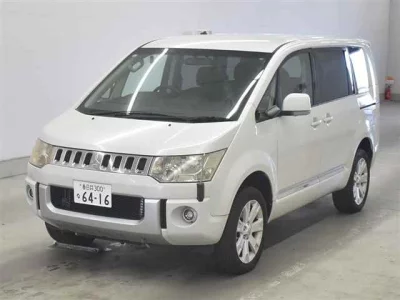 Mitsubishi DELICA D5