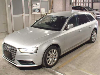 Audi A4  с аукциона в Японии