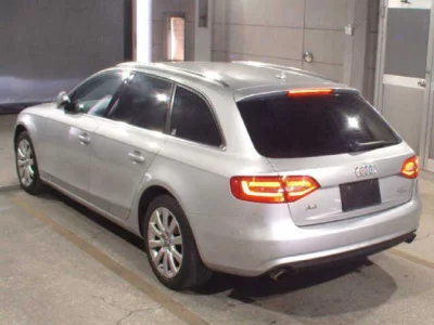 Audi A4  с аукциона в Японии