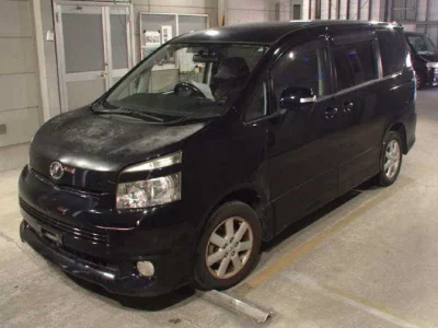 Toyota VOXY  с аукциона в Японии