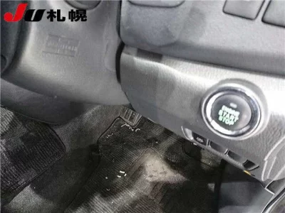 Toyota ISIS  с аукциона в Японии